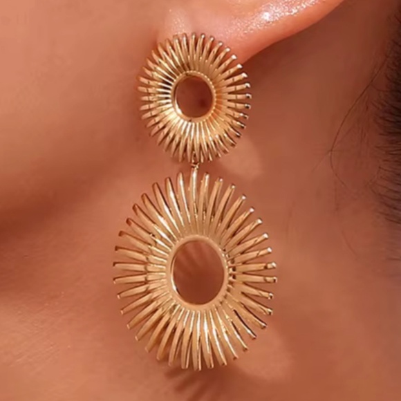 Sunny Earring - Picture 2 of 2